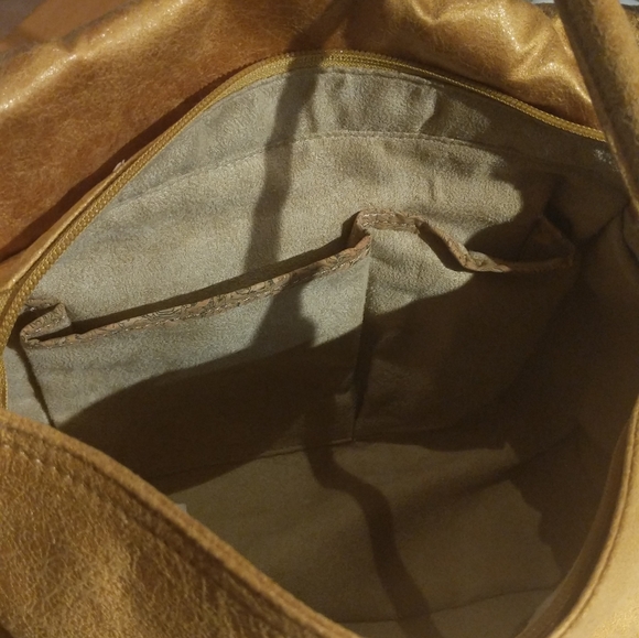 Matt & Nat gold bowling ball shoulder bag - Picture 8 of 10